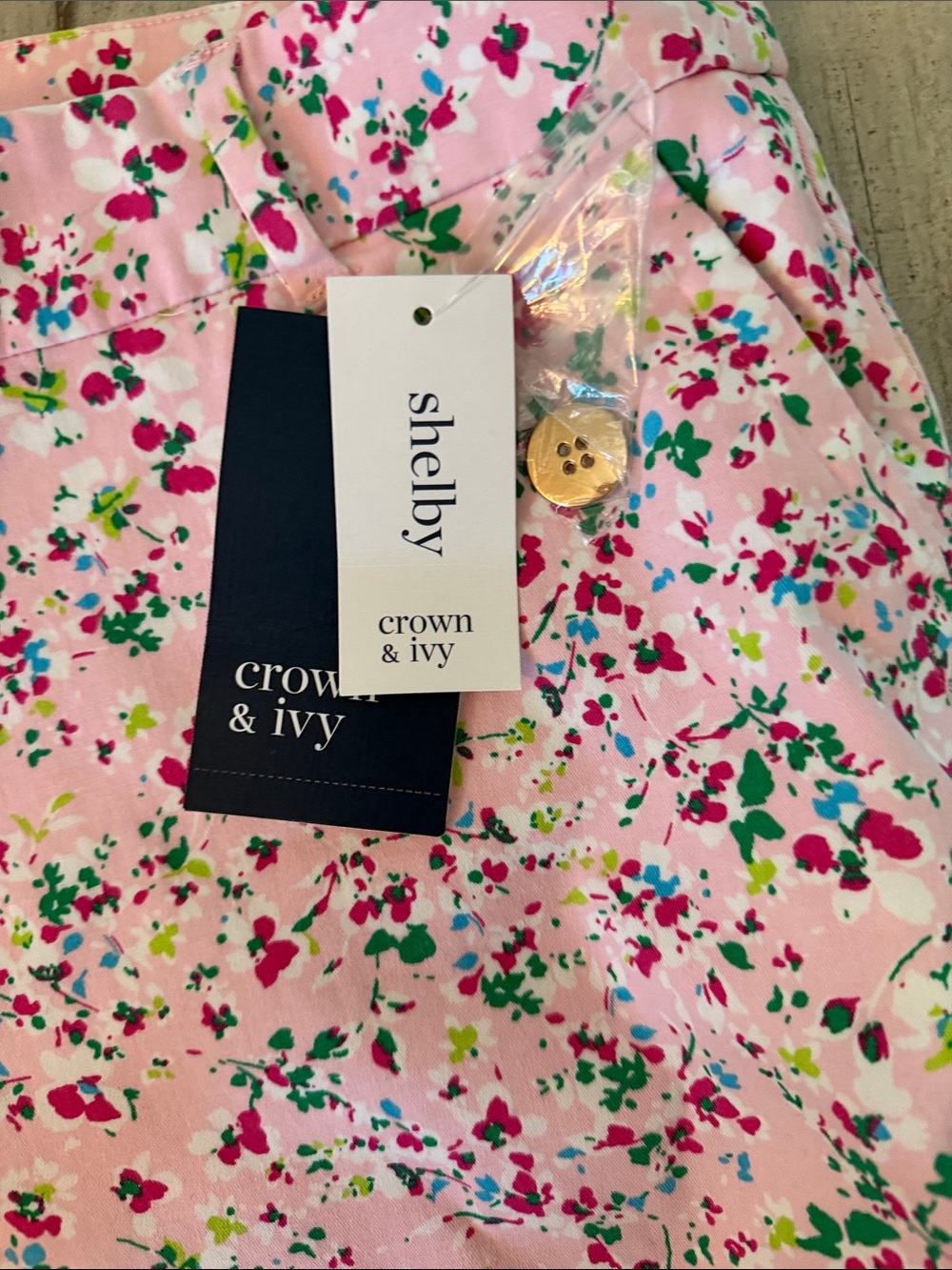 crown & ivy Pink Floral Scalloped Hem shorts size 14 - Picture 3 of 4